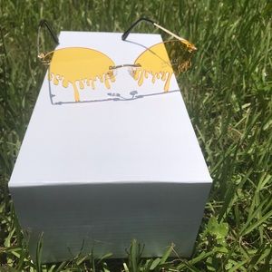 NWT- Dripping yellow sunglasses